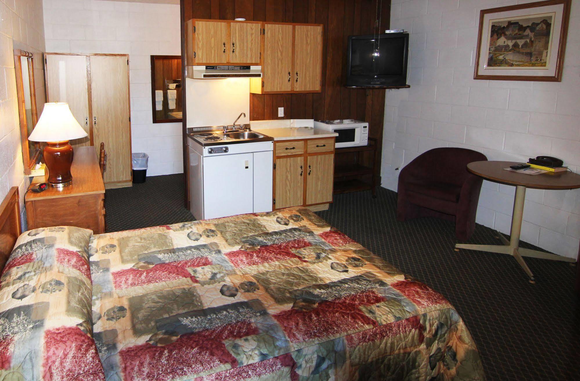 Motel Lennoxville Sherbrooke Exterior foto